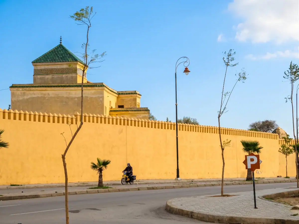 Vue extérieure du mausolée d’Ibn Arabi à Fès, Maroc