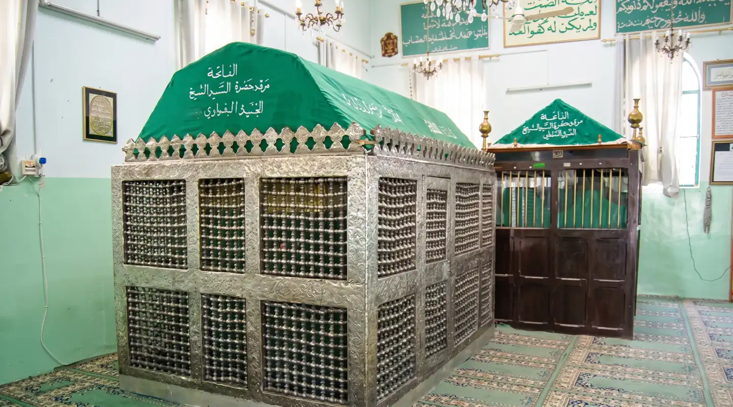 vue du sanctuaire et de la tombe de limam al junayd al baghdadi maître du soufisme à bagdad