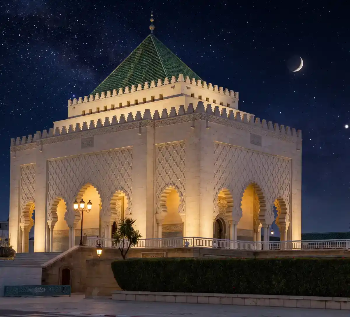Plongez au cœur de l'histoire du Maroc à travers le Mausolée Mohammed V de Rabat. Découvrez les détails et la préservation de ce chef-d'œuvre architectural traditionnel.